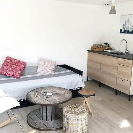 Gite Lumineux A L'Ecodomaine Equin Apartment